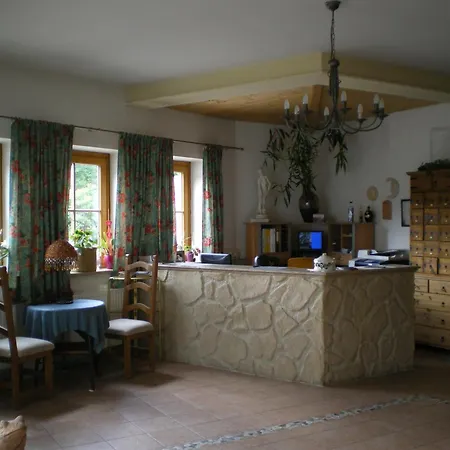 Gæstehus Pension Steinbraeu 3*